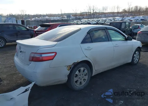 2007 Toyota Camry Le z USA, uszkodzony, nr VIN JTNBE46K273073045